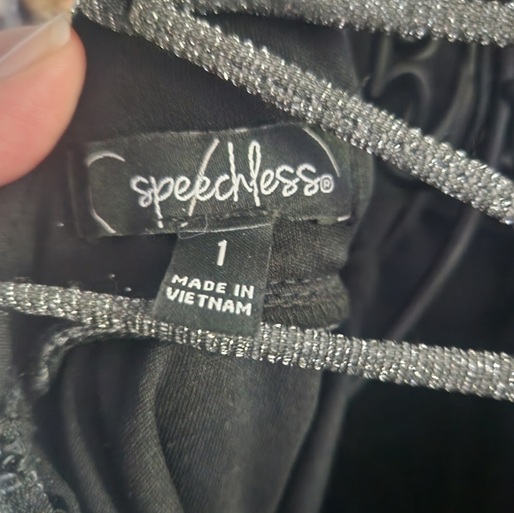 Speechless Glitter Silver Short Flare Skirt Dress. Size 1. - Picture 6 of 6